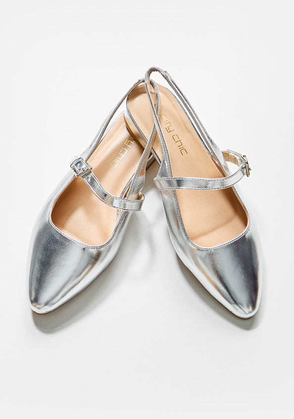 SHOP SHOES