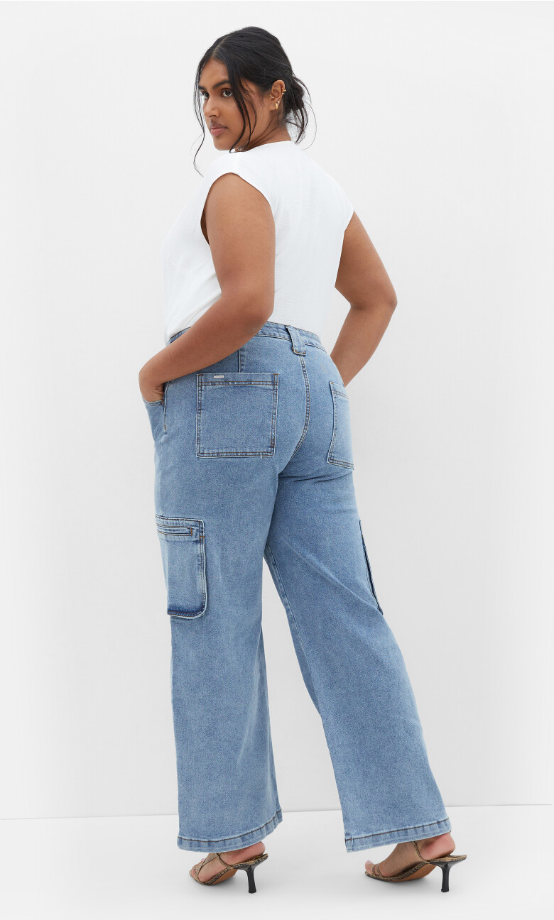 Karlee Pocket Wide Leg Jean - light denim