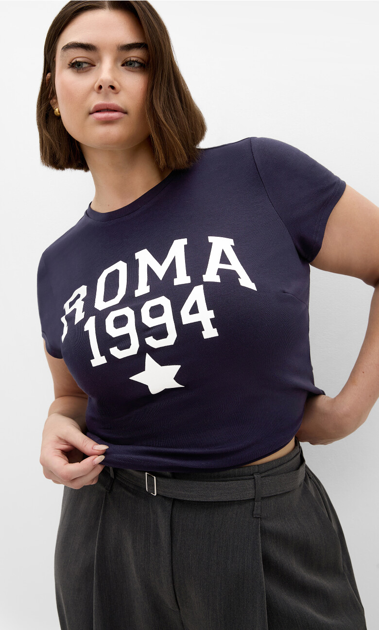 Plus Size Micro Roma Print Tee - navy
