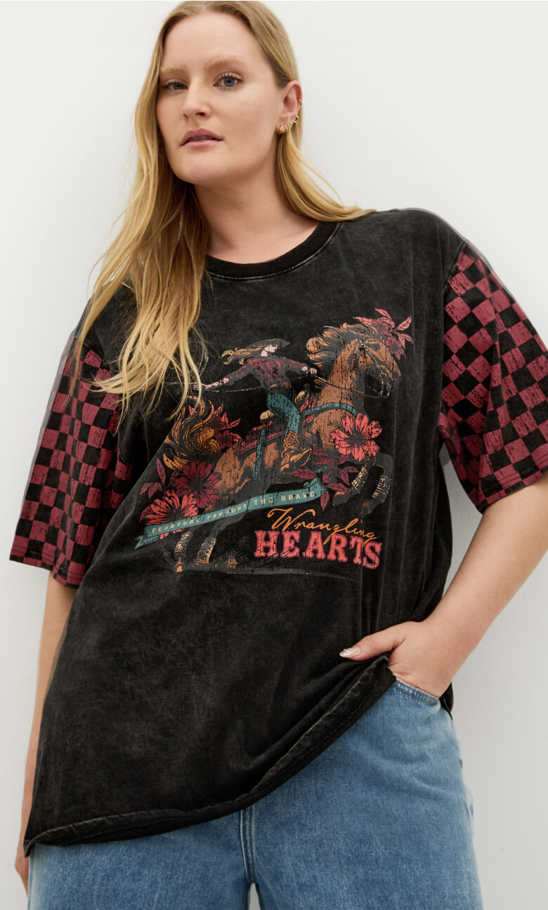 Plus Size Wrangling Hearts Oversized Tee - acid wash (v3 UPDATED)
