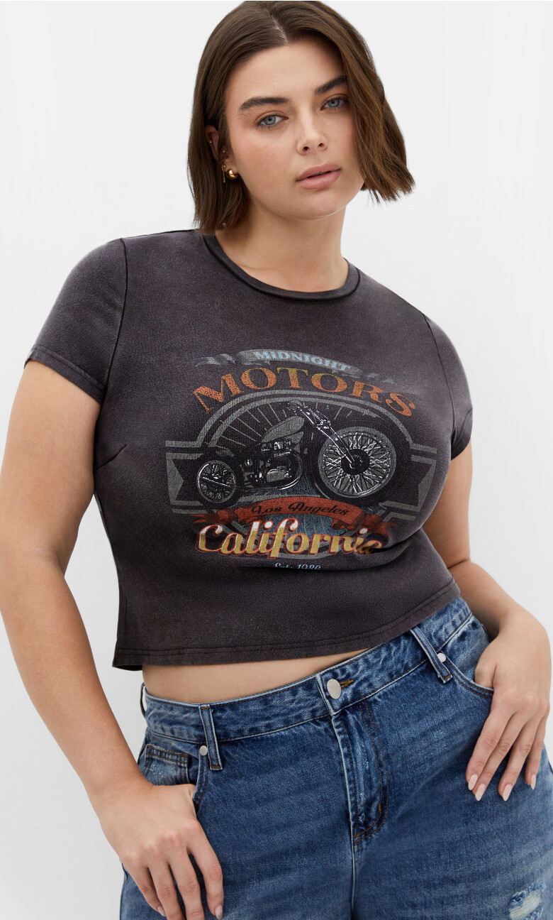 Plus Size Micro Red Print Wash Tee - Grey