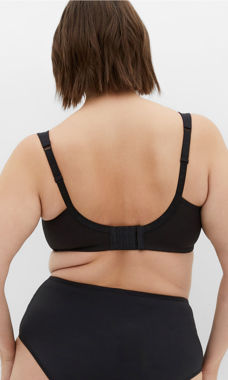 Smooth & Chic Balconette T-Shirt Bra - black
