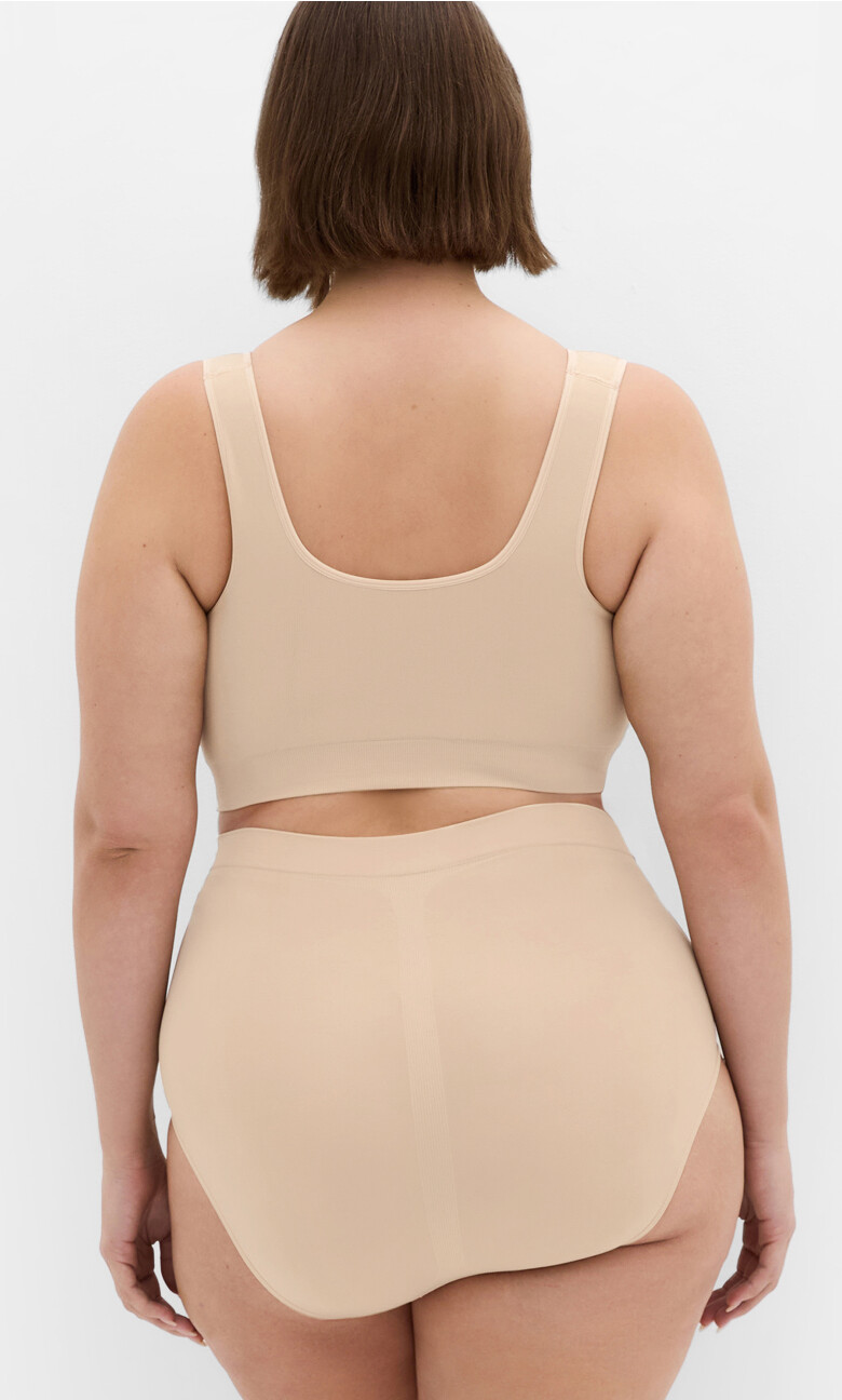 Smooth & Chic Seamless Full Brief 3 Pack - latte
