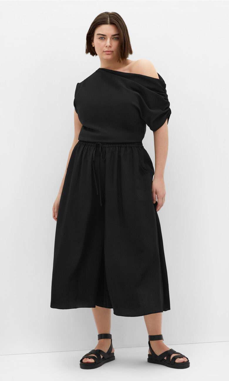 Elly Crop Pant - black
