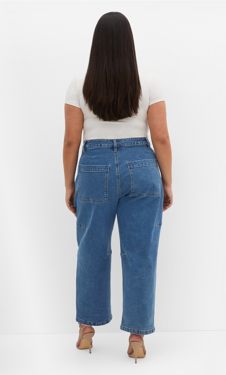 Harley Fit Hazel Barrel Leg Jean - mid wash