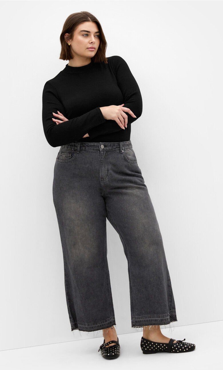 Plus Size Harley Fit Wide Leg Crop Jean - black