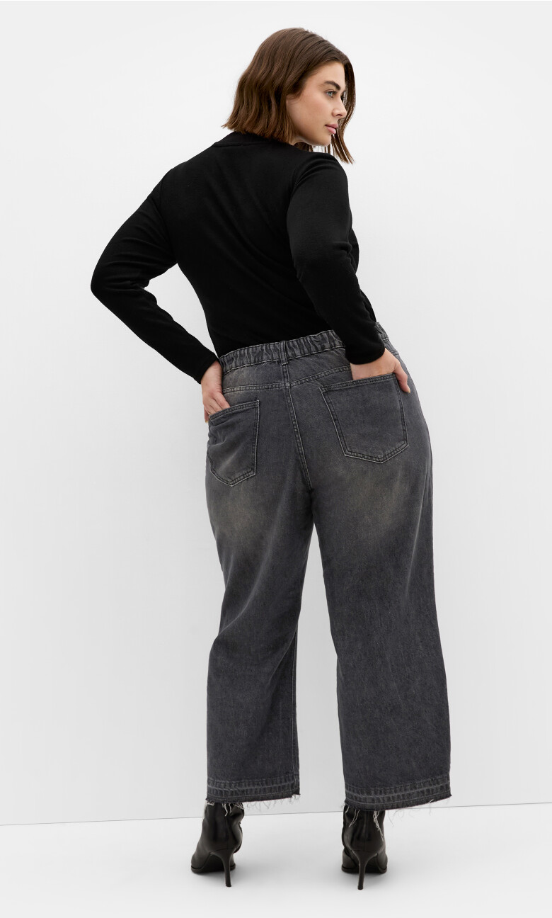 Harley Fit Wide Leg Crop Jean - black