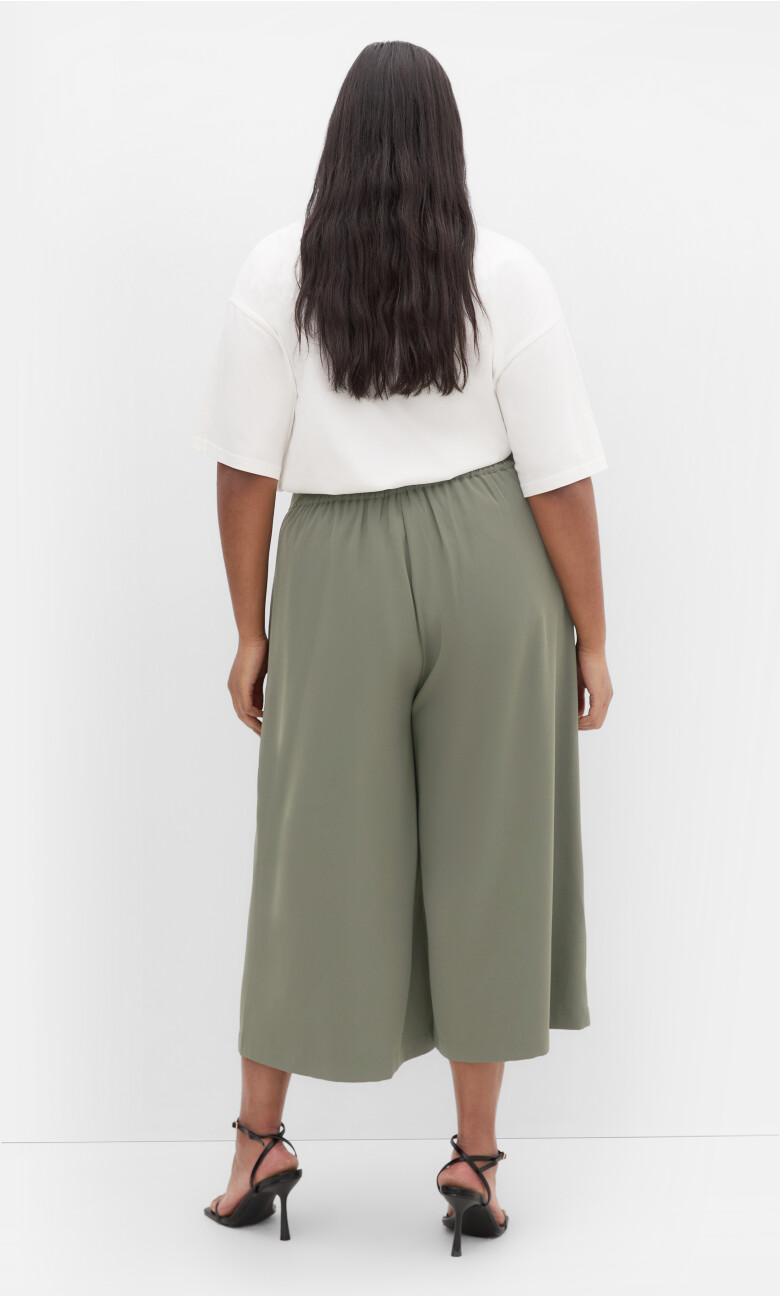 Abbie Crop Pant - dark sage