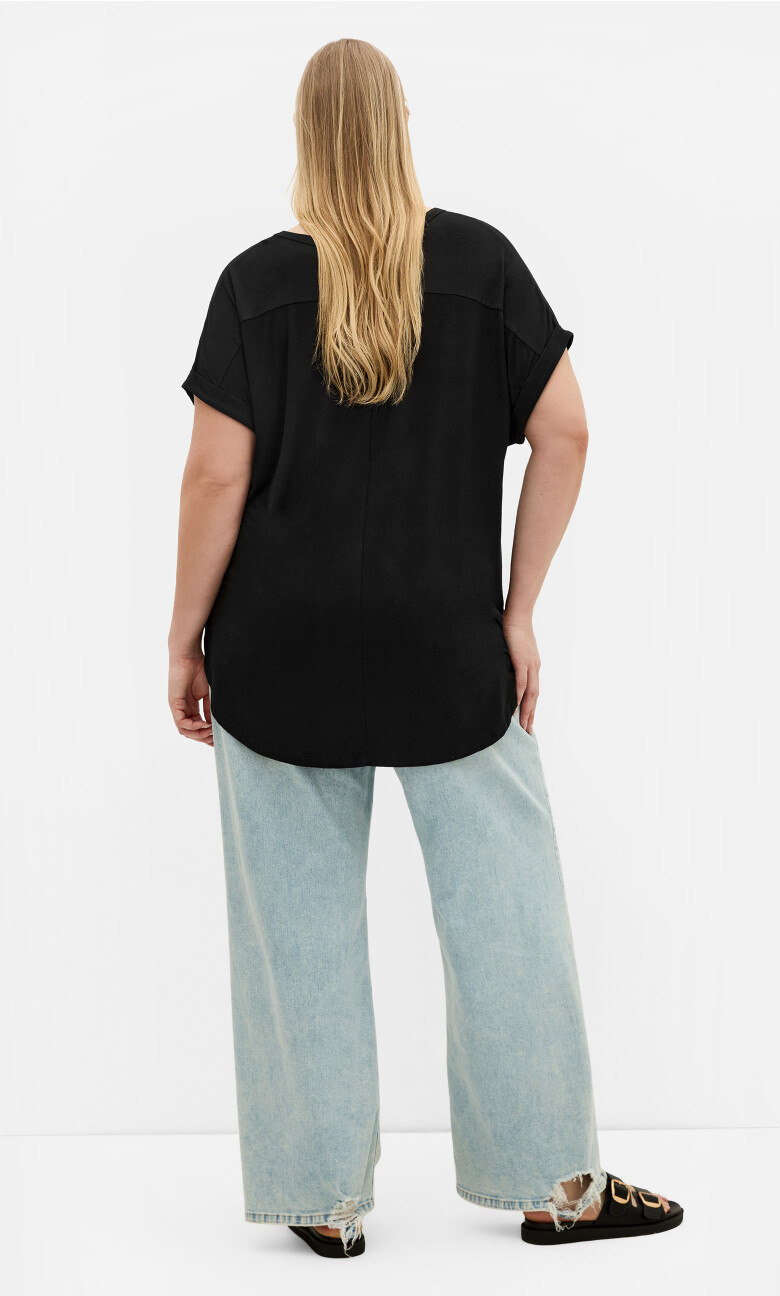 Kiran Hi-Lo Tee - black