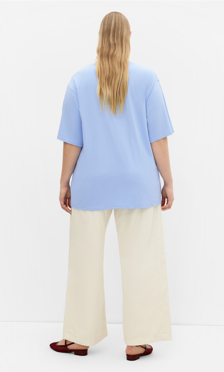 Queen Of Hearts Oversized Tee - blue