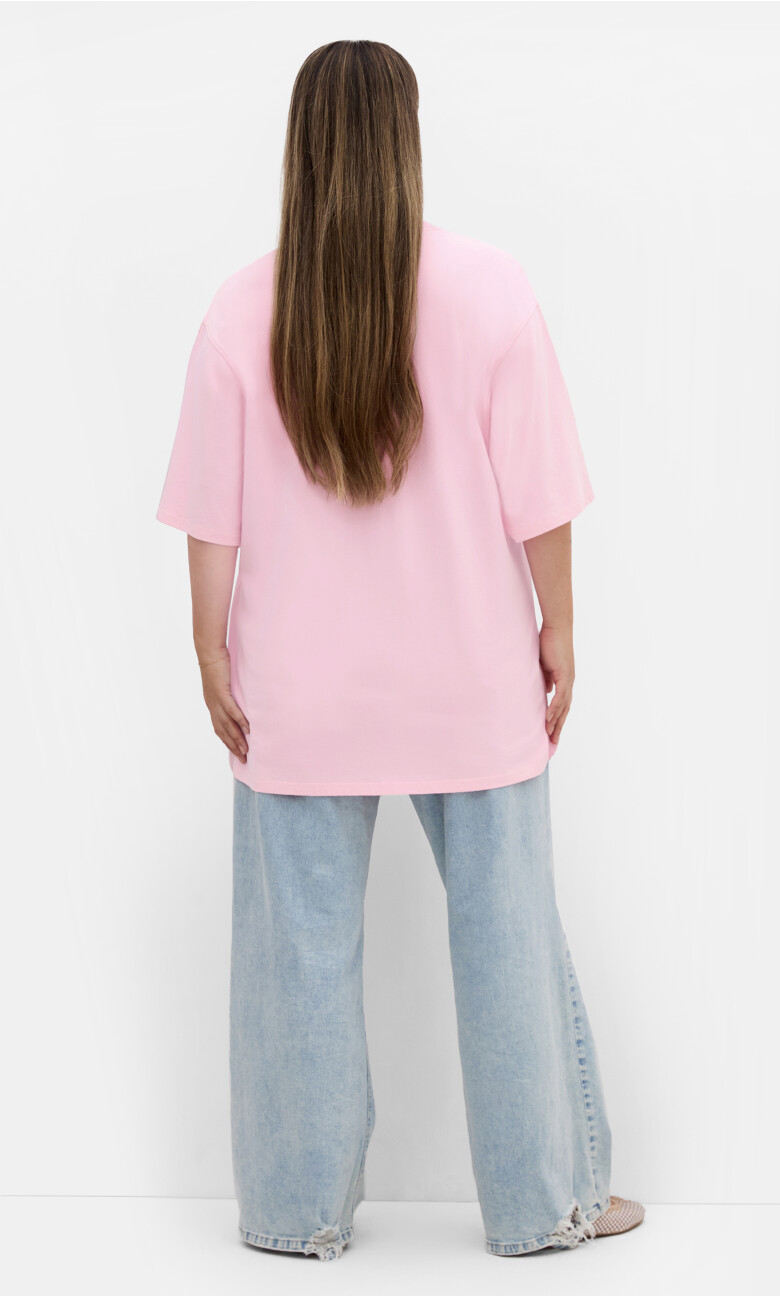 Queen Of Hearts Oversized Tee - pink