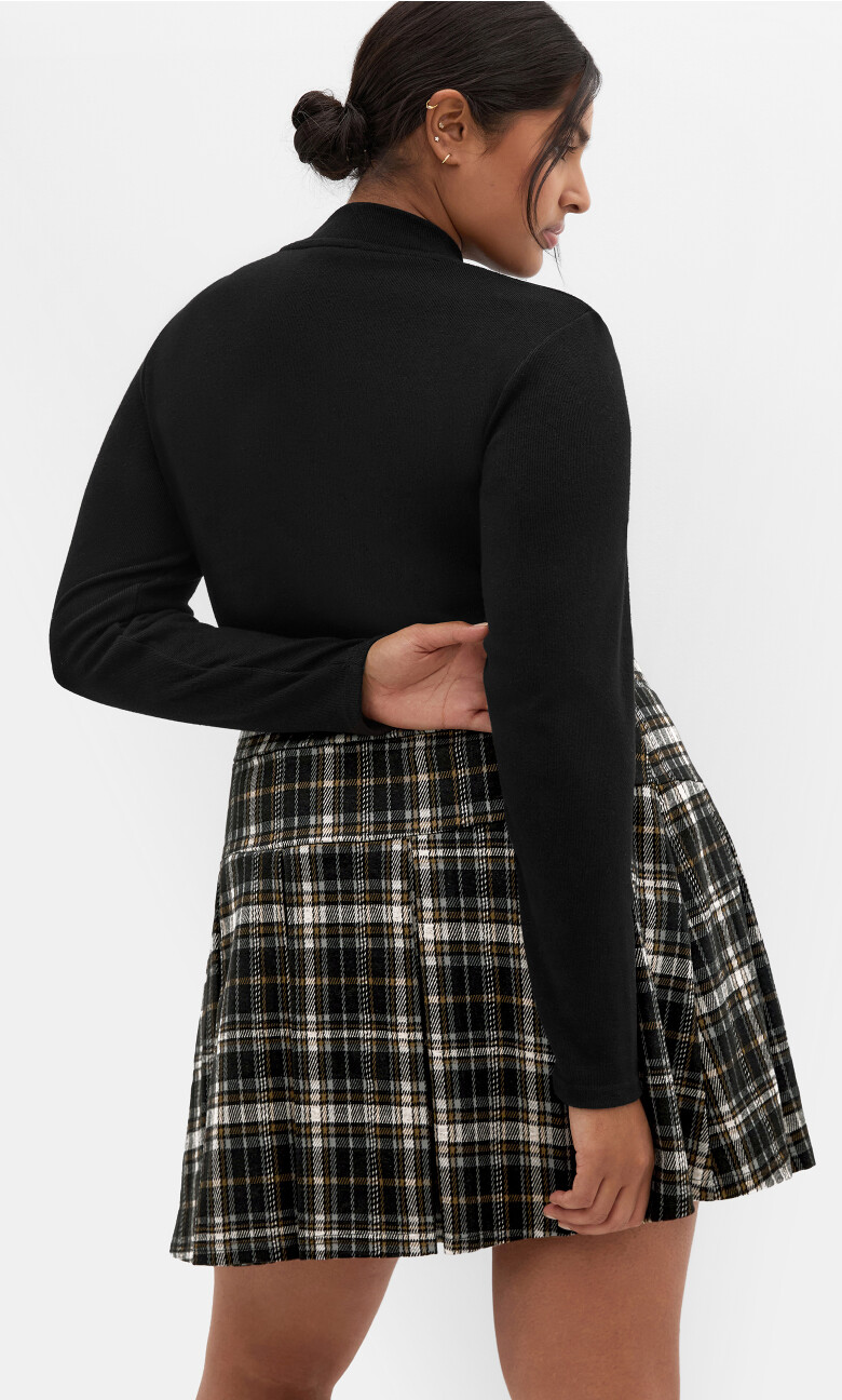 Saige Plaid Pleat Skirt - black